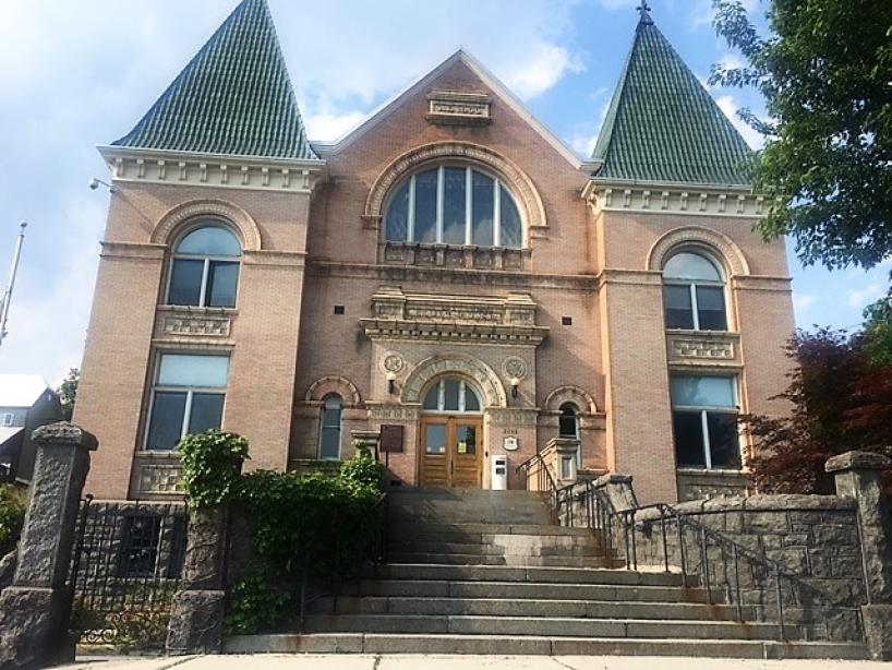 Image of Rossland Courthouse