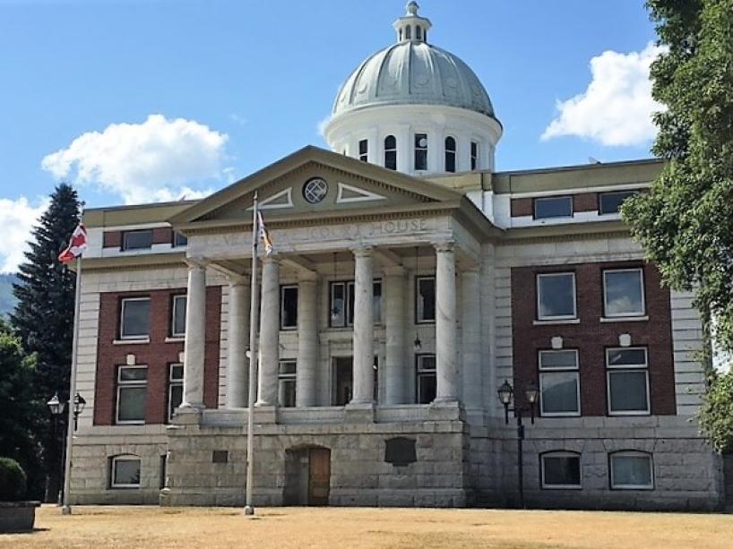 Image of Revelstoke courthouse